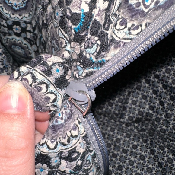 Vera Bradley Grey and Blue Medallion Large Duffel Bag - Picture 5 of 6